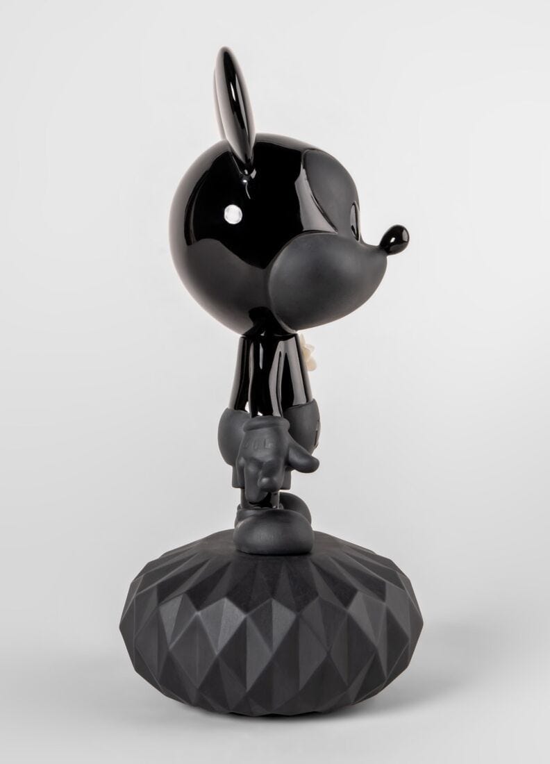 Mickey Total Black Sculpture LLadro 