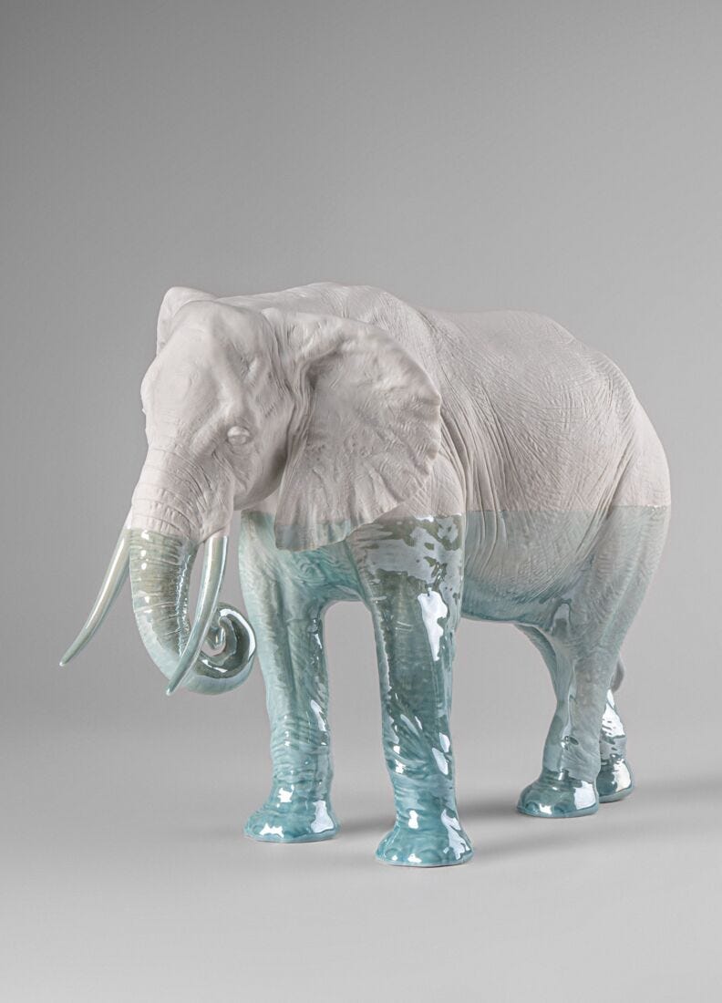 Elephant Underwater Sculpture LLadro 