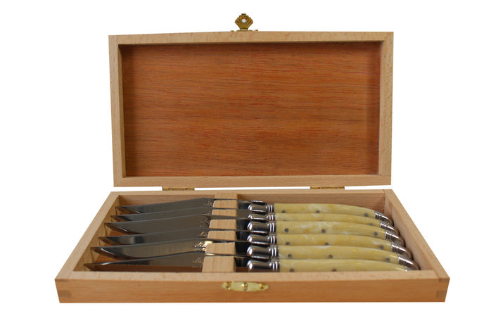 Pale Horn Knives in Presentation Box S/6 Kiss that Frog 